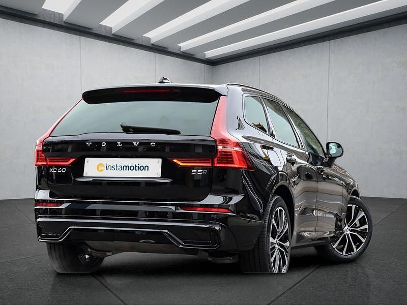 Gebraucht Volvo XC60 Plus 250 PS (183 kW) 2025 Schwarz SUV