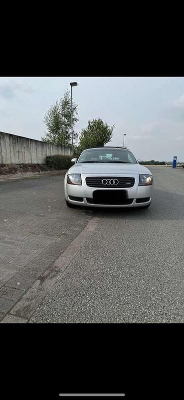 Silber Gebraucht 2002 Audi TT Roadster Cabrio | 4.499 € (Superpreis) - Bild 1/4