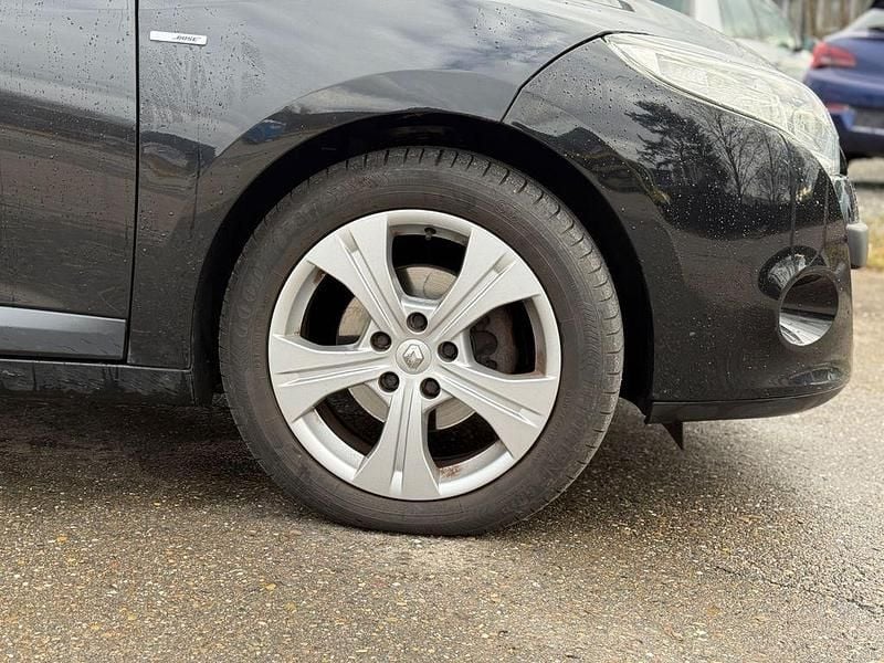 Gebraucht Renault Mégane Bose Edition 131 PS (96 kW) 2011 Schwarz Limousine