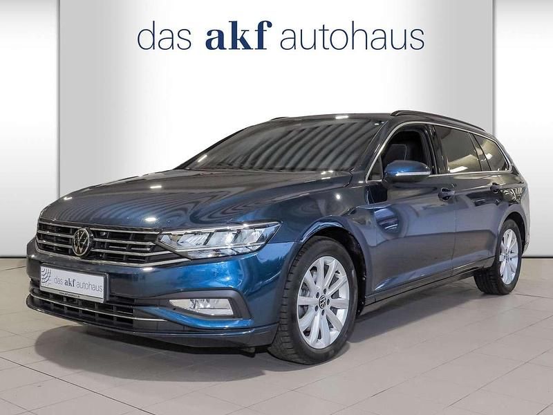 Gebraucht VW Passat Business 150 PS (110 kW) 2024 Aquamarinblau metallic Kombi