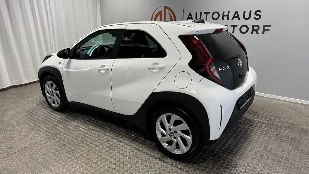 Gebraucht Toyota Aygo X 72 PS (52 kW) 2025 Weiß SUV