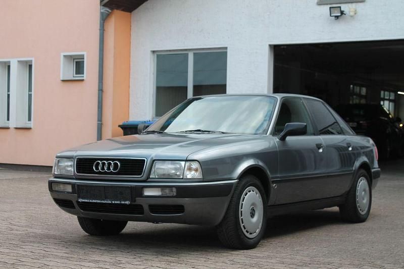 Grau Gebraucht 1992 Audi 80 Limousine | 3.900 € - Bild 1/4