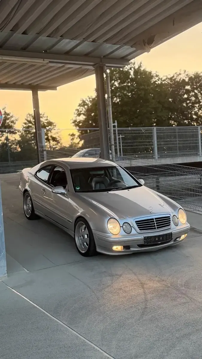 Gebraucht Mercedes CLK230 193 PS (141 kW) 2001 Silber Coupé