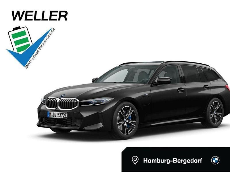 Black sapphire (schwarz) Gebraucht 2024 BMW 330e Comfort Edition Kombi | 45.900 € (Fairer Preis) - Bild 1/4
