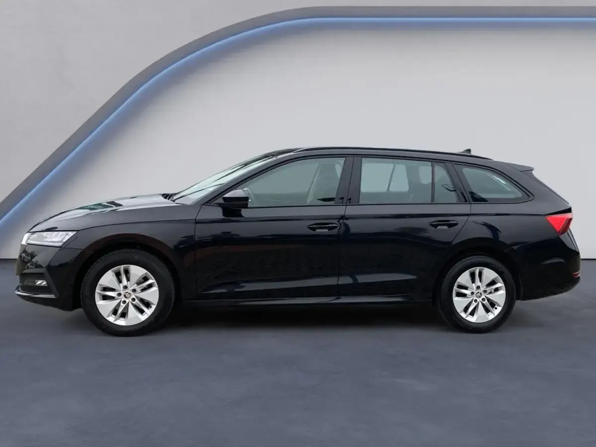 Usata Skoda Octavia Ambition 110 CV (80 kW) 2023 Nero Station wagon