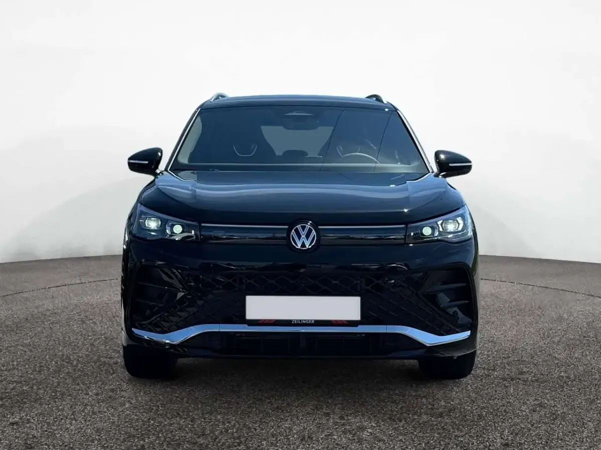 Neu VW Tiguan R-line 150 PS (110 kW) 2026 Grenadillschwarz SUV