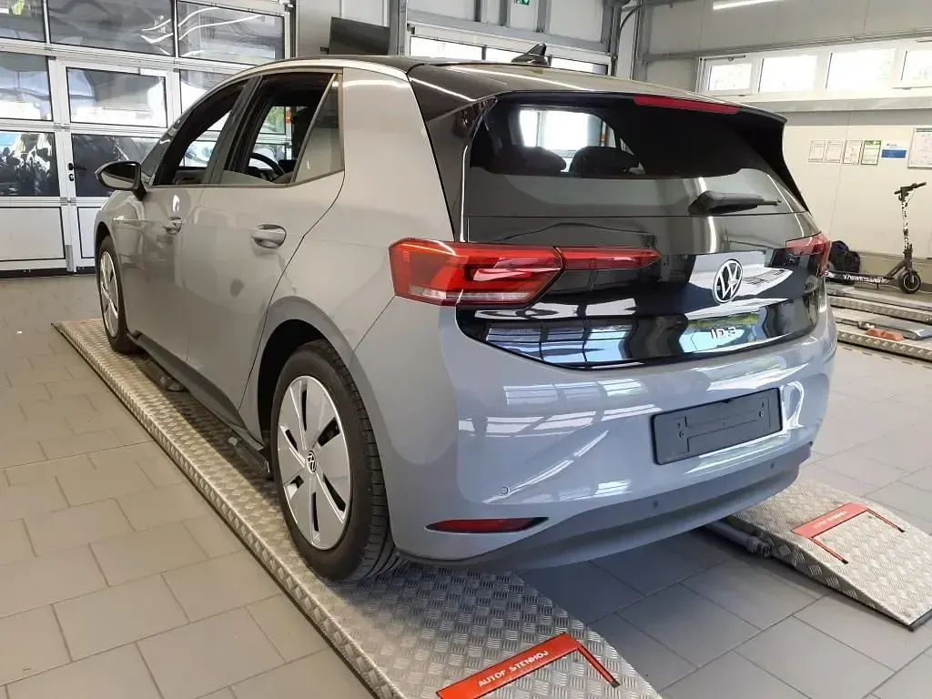 Gebraucht VW ID.3 Pro 150 kW (204 PS) 2024 Grau Kleinwagen