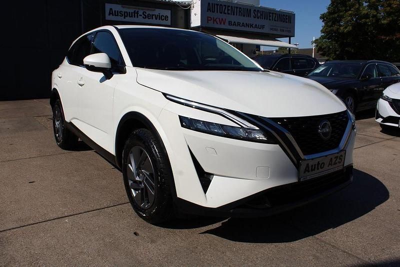 Weiß Gebraucht 2023 Nissan Qashqai Acenta SUV | 24.900 € (Guter Preis) - Bild 1/4