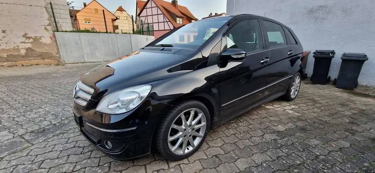 Gebraucht Mercedes 200 140 PS (102 kW) 2006 Schwarz