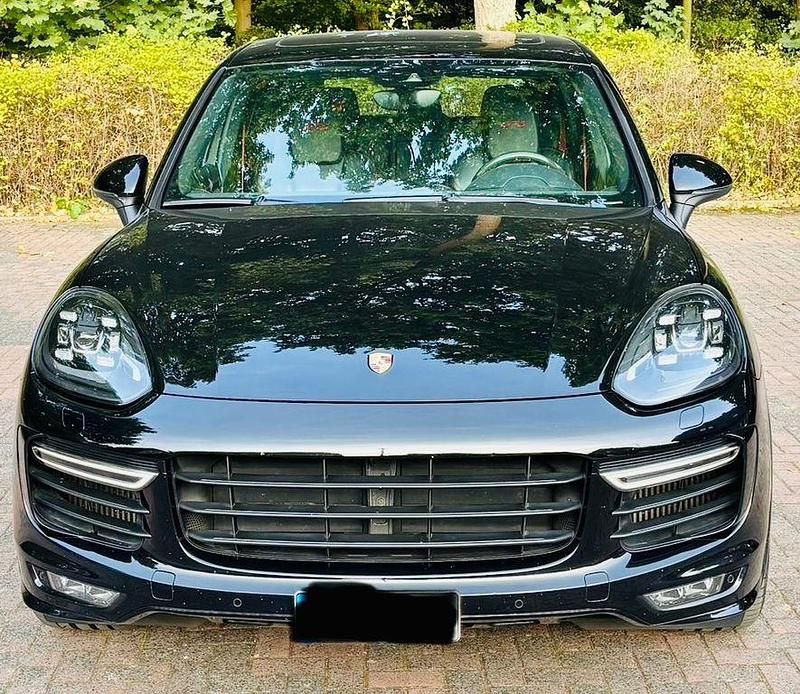 Schwarz Gebraucht 2017 Porsche Cayenne Platinum Edition SUV | 48.990 € - Bild 1/4