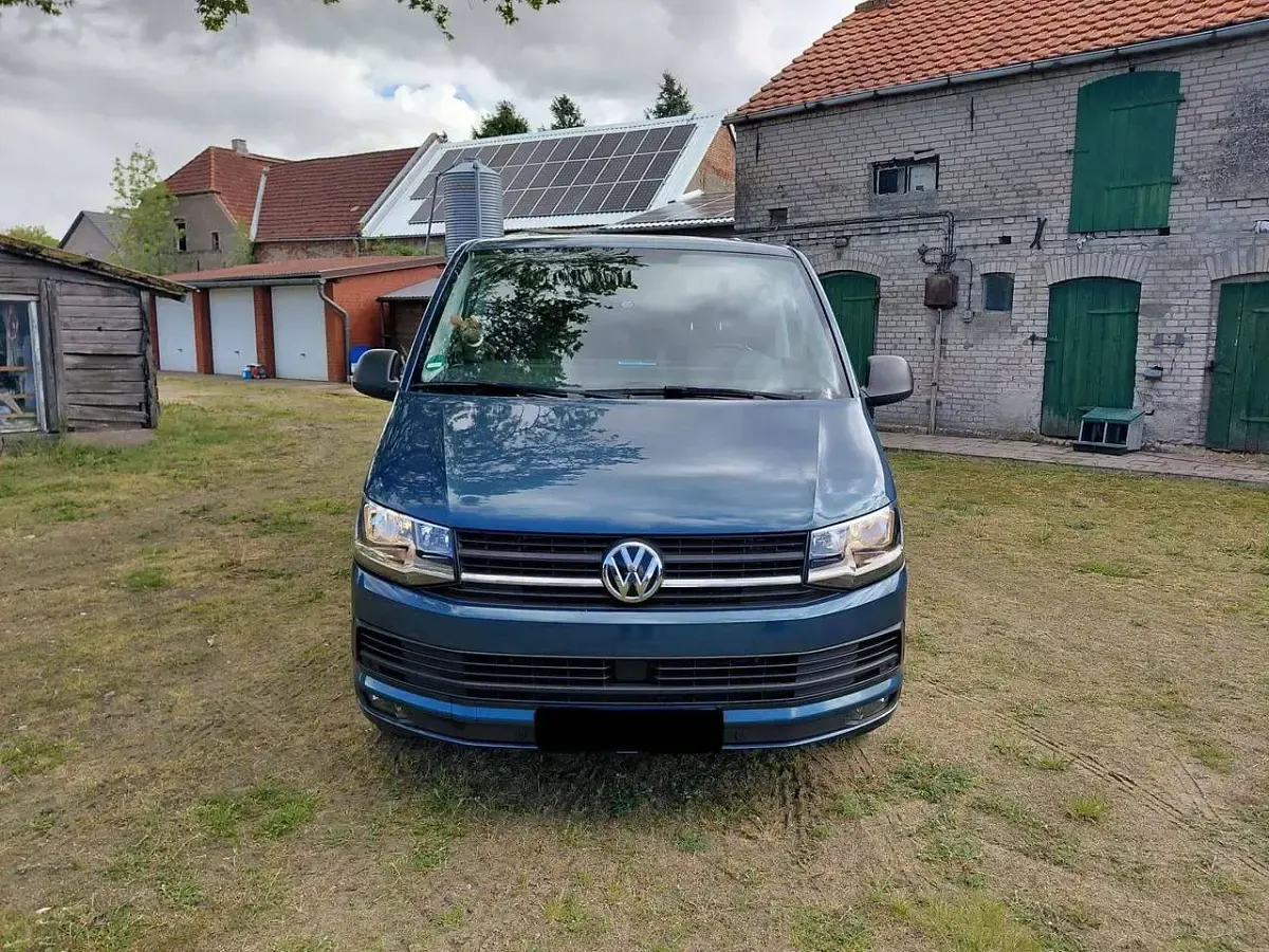 Gebraucht VW Multivan Trendline 150 PS (110 kW) 2019 Grün Van / Kleinbus