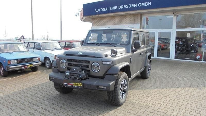 Neu BAW 212 166 PS (122 kW) 2026 Grau SUV