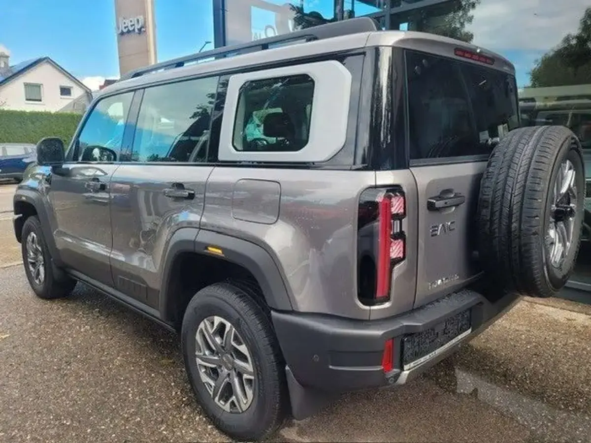 Nouvelle Baic BJ40 234 ch (172 kW) 2025 Gris SUV