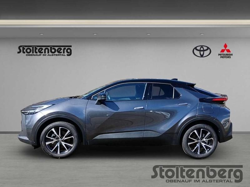 Neu Toyota C-HR 223 PS (164 kW) 2025 Grey metallic (1g3)/ black (20 SUV
