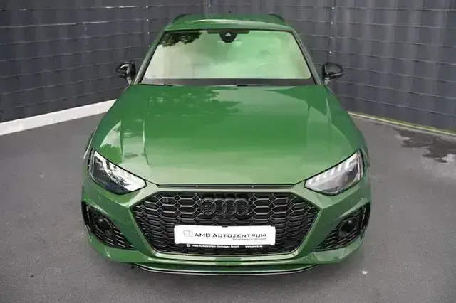 Gebraucht Audi RS4 Sport 450 PS (330 kW) 2021 Grün Kombi