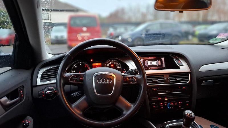 Używany Audi A4 Ambition 170 KM (125 kW) 2011 Czarny Kombi