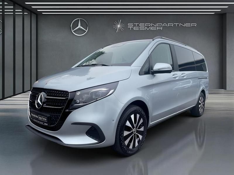 Silber Gebraucht 2025 Mercedes V220 Style Van / Kleinbus | 62.900 € - Bild 1/3