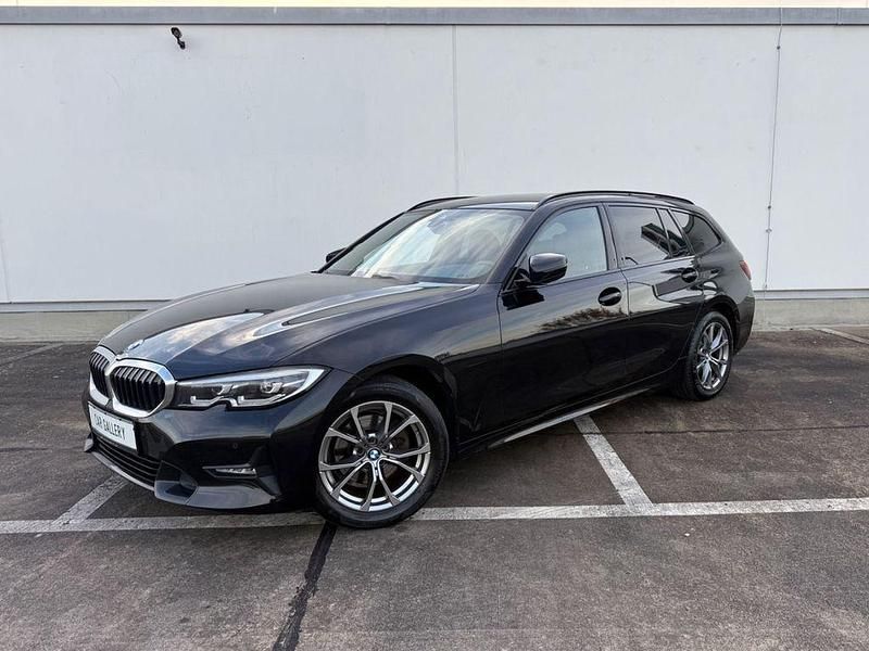 Schwarz Gebraucht 2020 BMW 320 Sport Line Kombi | 22.680 € (Etwas zu teuer) - Bild 1/4