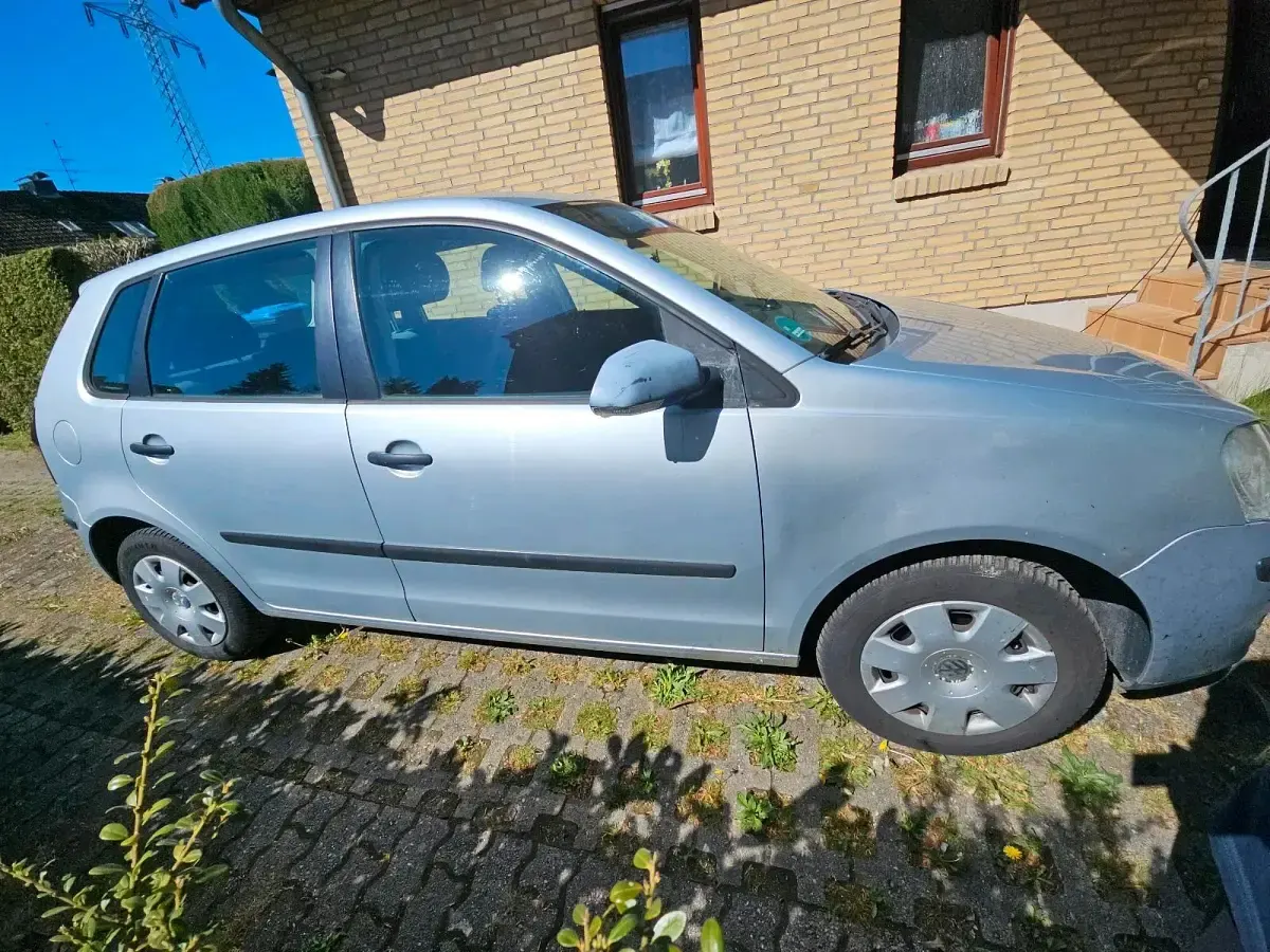 Gebraucht VW Polo 75 PS (55 kW) 2005 Silber Kleinwagen