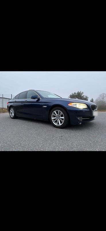 Gebraucht BMW 525 204 PS (150 kW) 2010 Blau Limousine