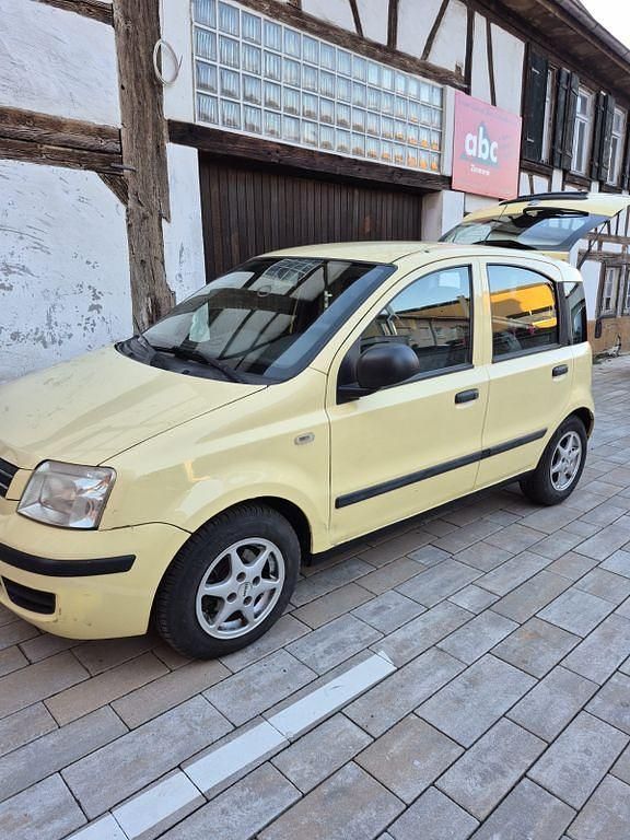 Gebraucht Fiat Panda 69 PS (50 kW) 2011 Gelb Kleinwagen