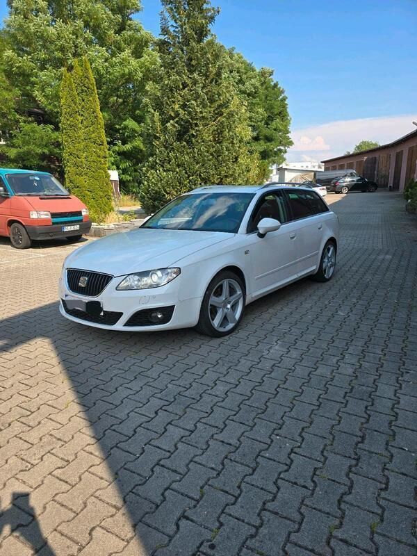 Weiß Gebraucht 2010 Seat Exeo Kombi | 4.550 € (Fairer Preis) - Bild 1/4