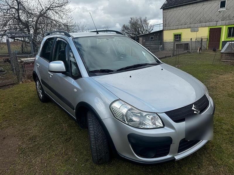 Gebraucht Suzuki SX4 107 PS (78 kW) 2008 Silber SUV