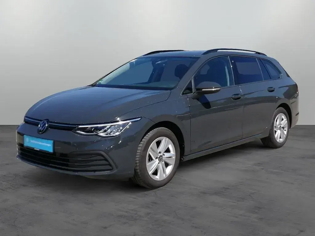 Second-hand VW Golf VIII Life 150 CP (110 kW) 2023 Gri Break