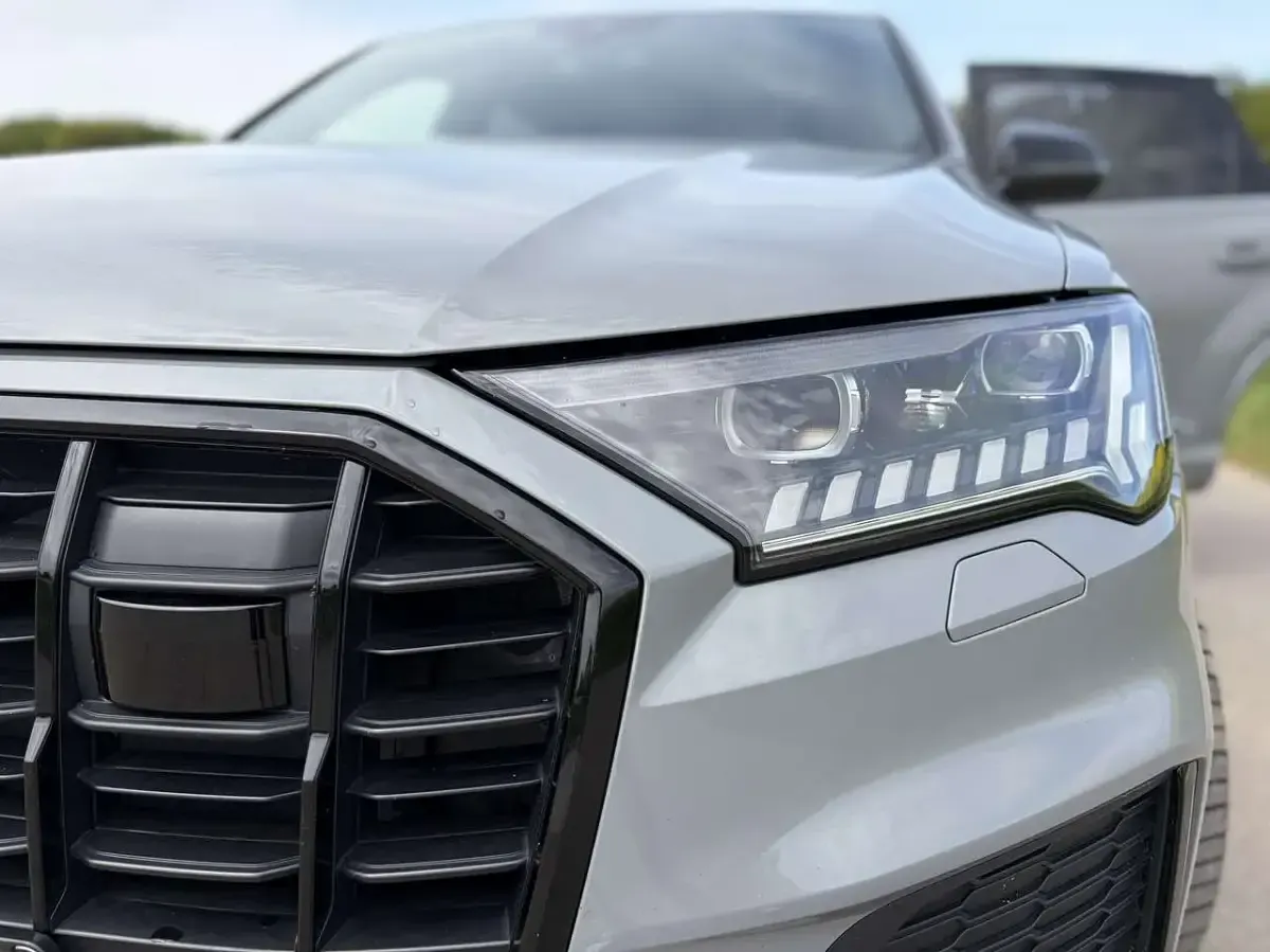 Gebraucht Audi Q7 Competition 286 PS (210 kW) 2023 Grau SUV