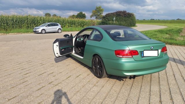 Gebraucht BMW 325 296 PS (217 kW) 2009 Weiß Coupé