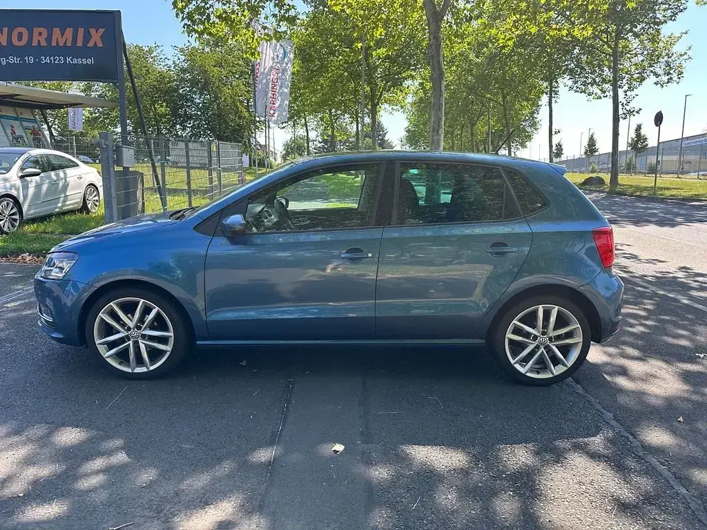 Gebraucht VW Polo Highline 90 PS (66 kW) 2016 Blau Limousine