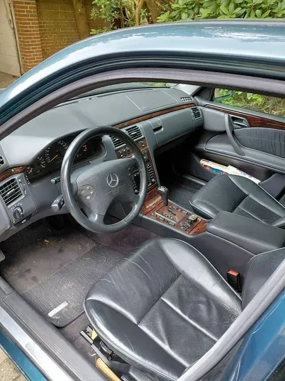 Gebraucht Mercedes E280 Elegance 204 PS (150 kW) 2000 Grün Limousine