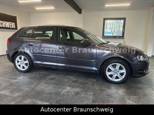 Gebraucht Audi A3 Attraction 105 PS (77 kW) 2013 Grau Limousine