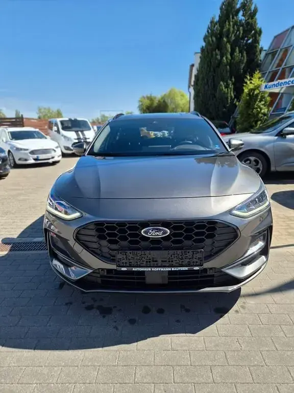 Gebraucht Ford Focus ST-Line 125 PS (91 kW) 2025 Grau Limousine