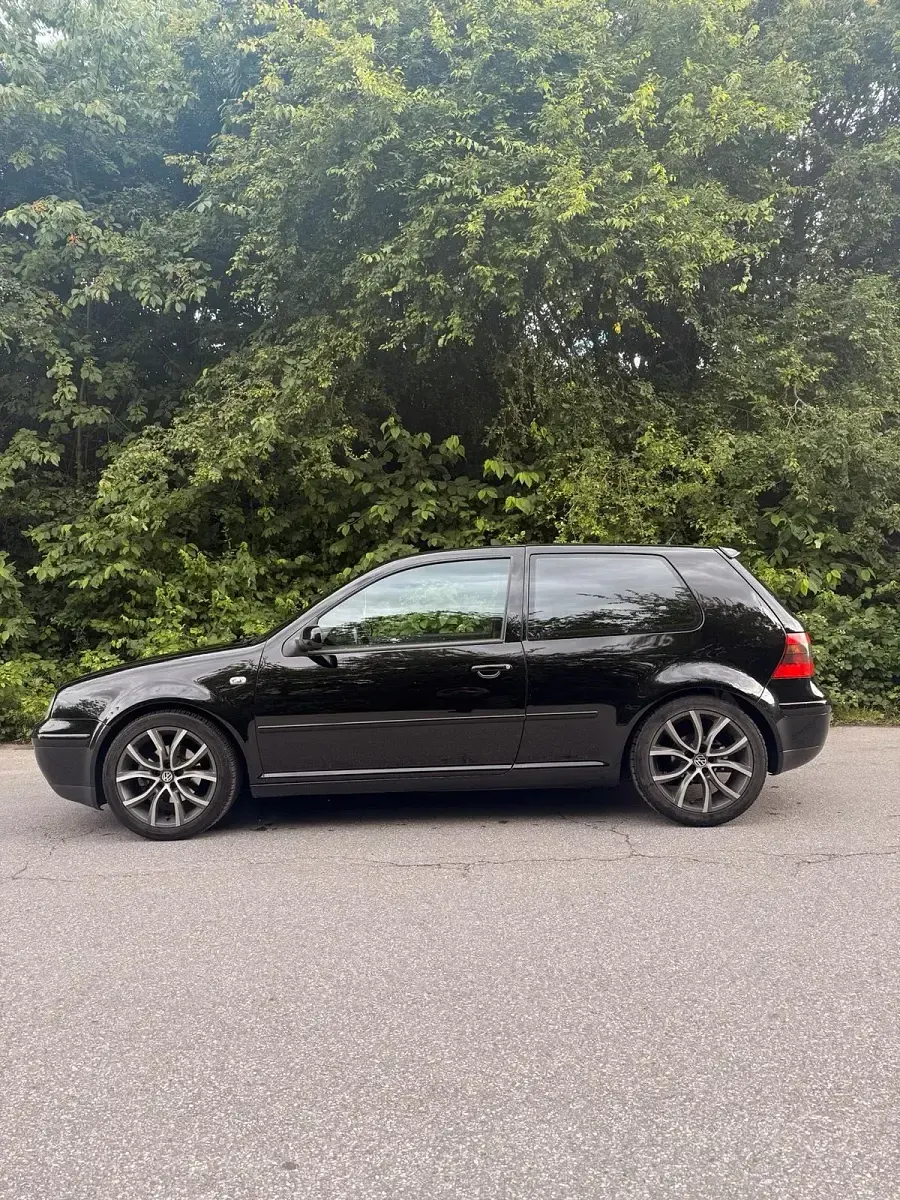 Gebraucht VW Golf 101 PS (74 kW) 2002 Schwarz Coupé