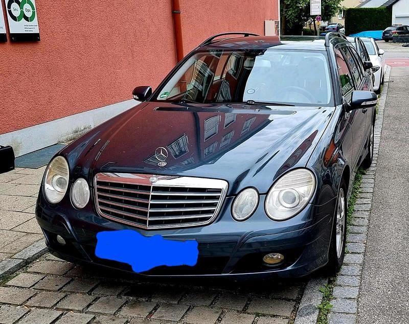 Grau Gebraucht 2008 Mercedes E220 Kombi | 5.250 € (Fairer Preis) - Bild 1/4