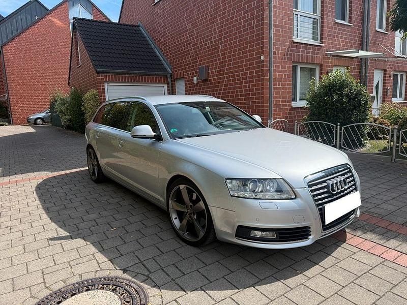 Grau Gebraucht 2011 Audi A6 Sport Kombi | 5.600 € (Guter Preis) - Bild 1/4