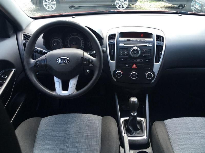 Gebraucht Kia Ceed Sportswagon 125 PS (91 kW) 2012 Rot Kombi