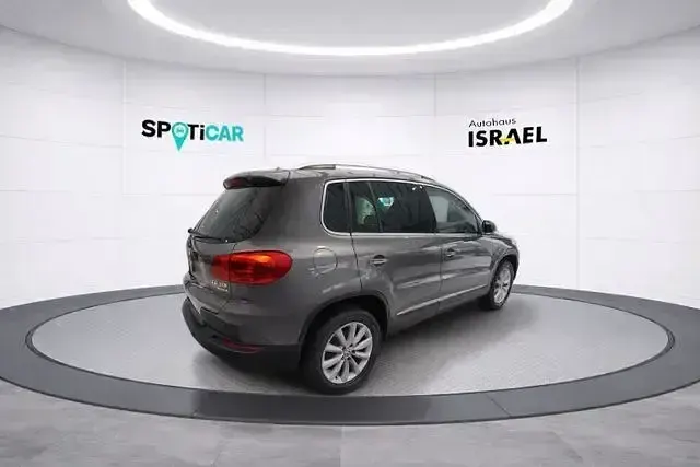 Gebraucht VW Tiguan Sportline 140 PS (102 kW) 2014 Grau SUV