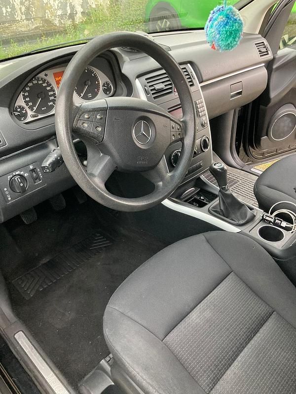Gebraucht Mercedes B170 116 PS (85 kW) 2008 Schwarz Van / Kleinbus