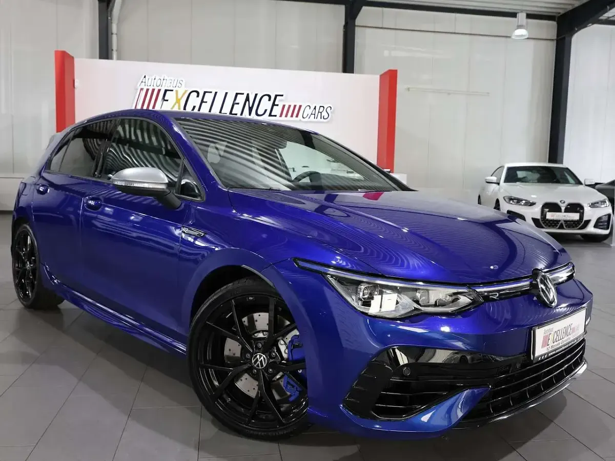 Gebraucht VW Golf VIII R 333 PS (244 kW) 2023 Lapiz blue Limousine