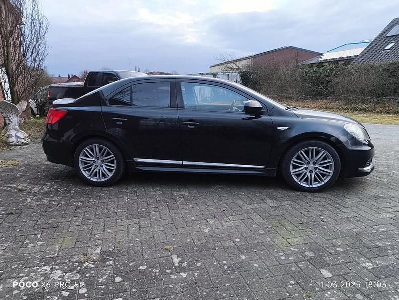 Gebraucht Suzuki Kizashi Sport 178 PS (130 kW) 2010 Schwarz Limousine