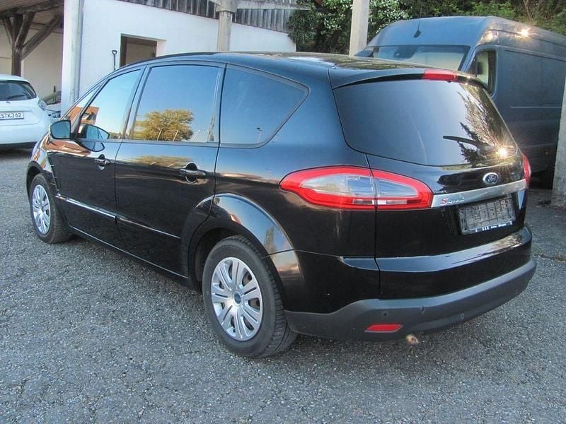 Usata Ford S-MAX S 140 CV (102 kW) 2011 Nero Monovolume