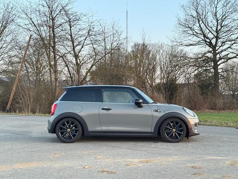 Gebraucht Mini Cooper SE 135 kW (184 PS) 2021 Grau Kleinwagen
