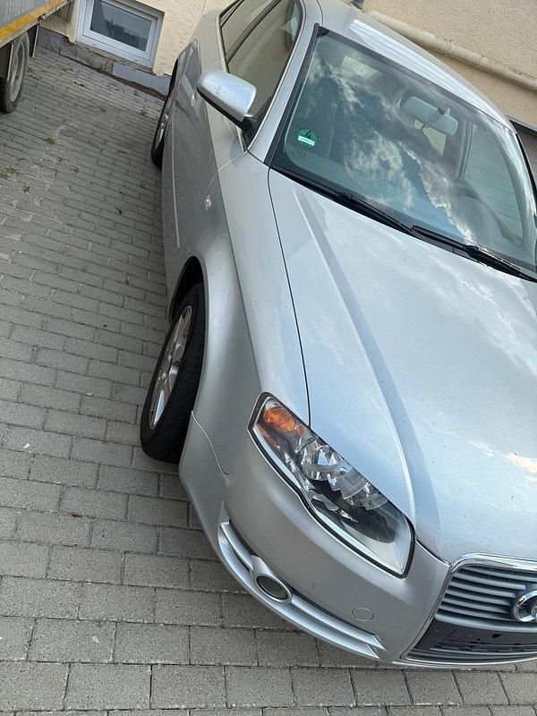 Silber Gebraucht 2005 Audi A4 Limousine | 2.600 € (Guter Preis) - Bild 1/4