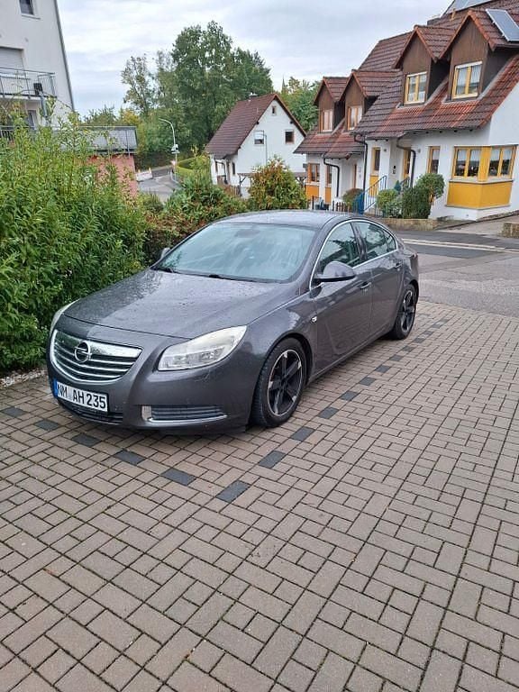 Grau Gebraucht 2009 Opel Insignia Edition Limousine | 2.000 € (Superpreis) - Bild 1/4