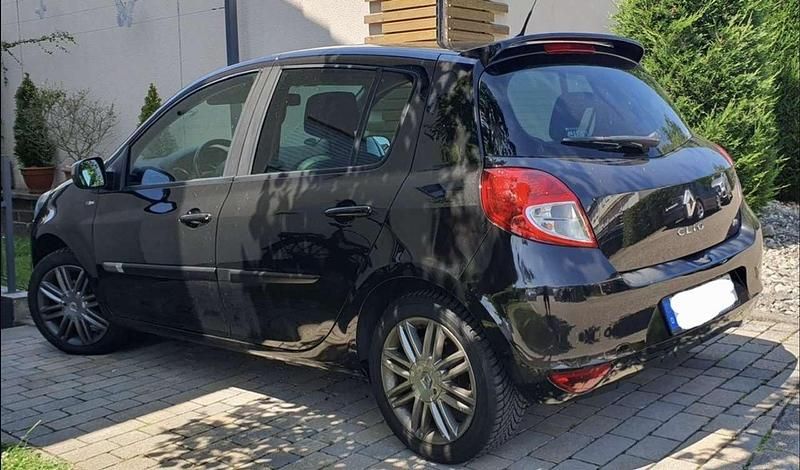 Gebraucht Renault Clio II Night&Day 103 PS (75 kW) 2011 Schwarz Kleinwagen