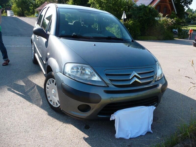 Silber Gebraucht 2008 Citroën C3 Comfort Kleinwagen | 1.900 € (Fairer Preis) - Bild 1/4