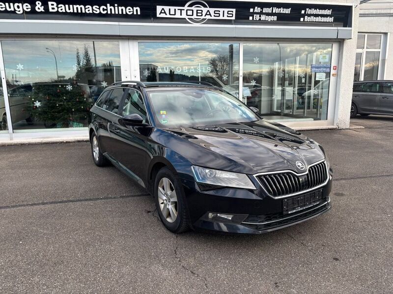 Schwarz Gebraucht 2015 Skoda Superb Ambition Kombi | 10.990 € (Fairer Preis) - Bild 1/4