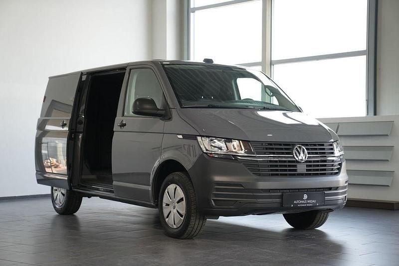 Gebraucht VW T6.1 110 PS (80 kW) 2022 Pure grey Van